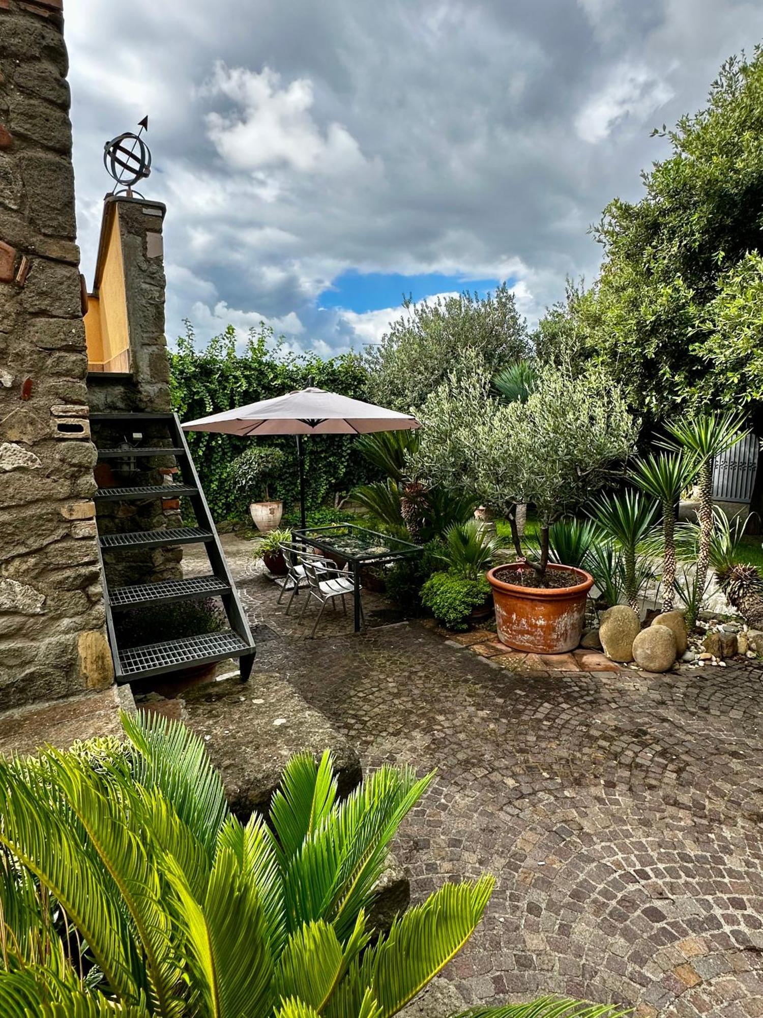 Апартаменты Borgo De' Paolis Гроттаферрата Экстерьер фото